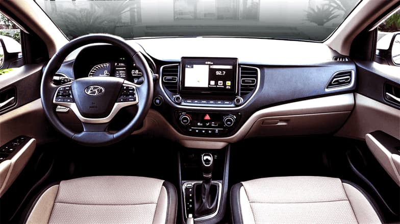 Hyundai Accent - Nội thất 1