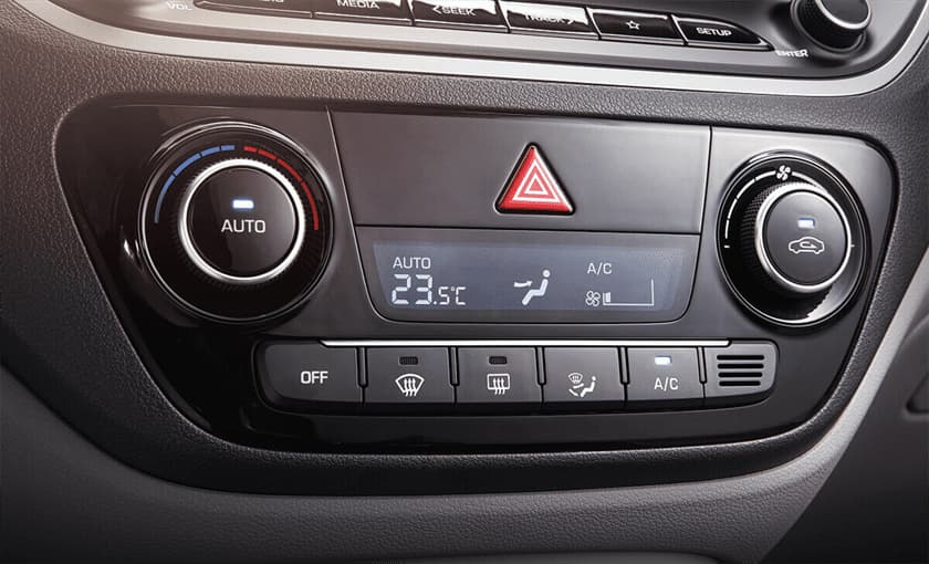 Hyundai Accent - Nội thất 4